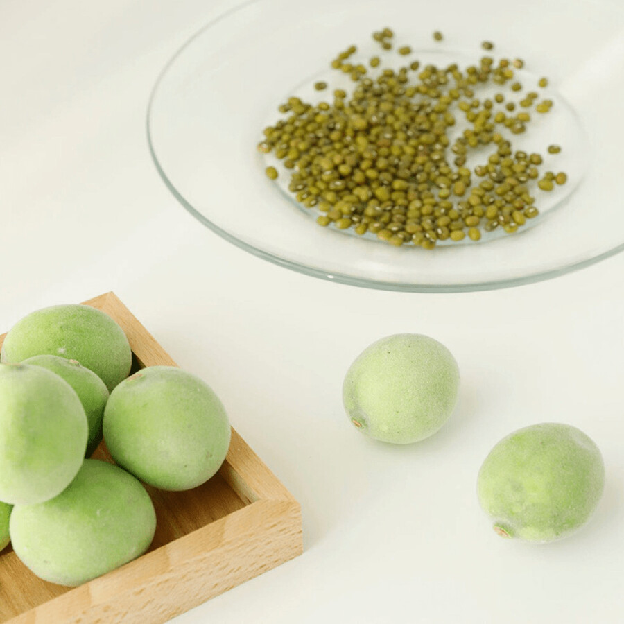 green plum refreshing cleanser